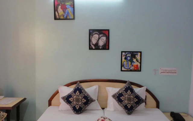 Hotel Swarajya Palace – Guest Rooms – Agra