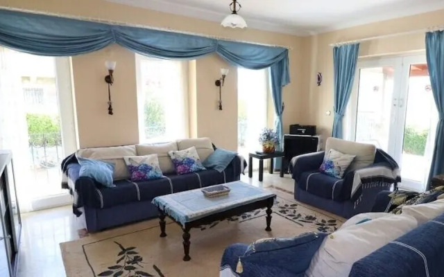 Villa FT07 by JoyLettings