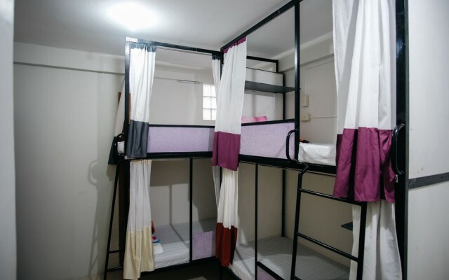 Sleepadz Naga - Capsule Beds Dormitel - Hostel