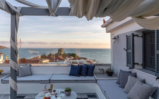 Camara Suites
