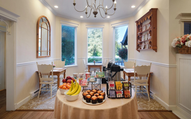 Best Western Grandma's Feather Bed