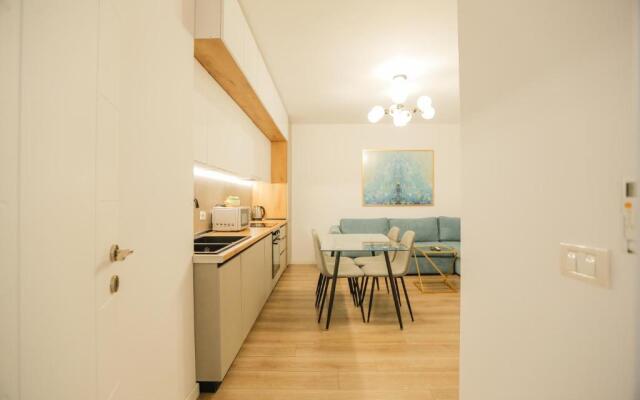Miku Apartment-Premium 2BD At Wilson Squear