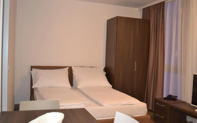 Bayers Boardinghouse & Hotel