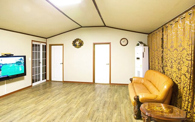 Ganghwa Byeolbitsok-euro Pension