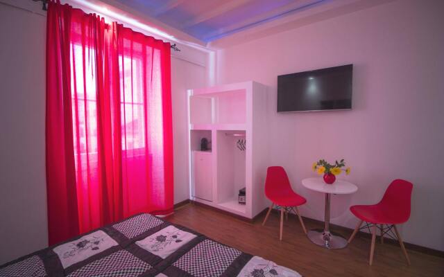 Season's Hostel & Guest House