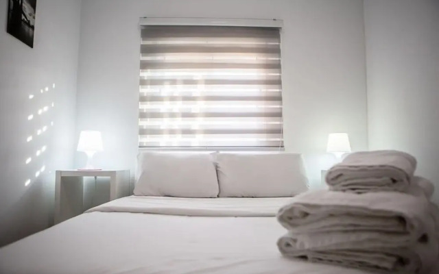 Cosy 2Bed in Madrid weasy Airport access