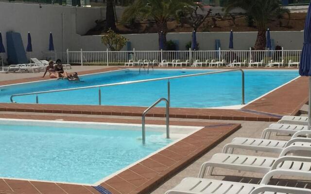 5 min walk from Yumbo! 417
