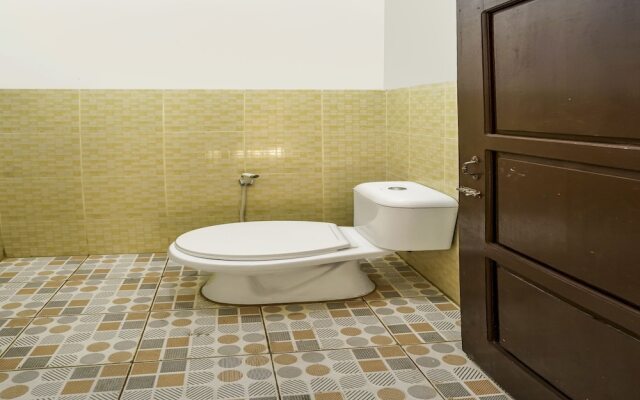 OYO 90595 Ferezsa Kost Syariah