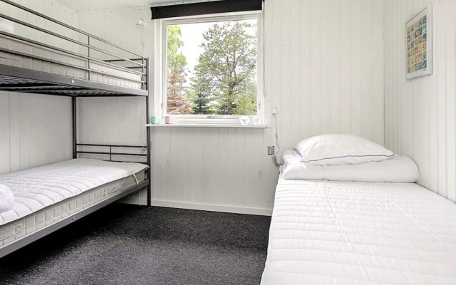 6 Person Holiday Home in Vaeggerlose