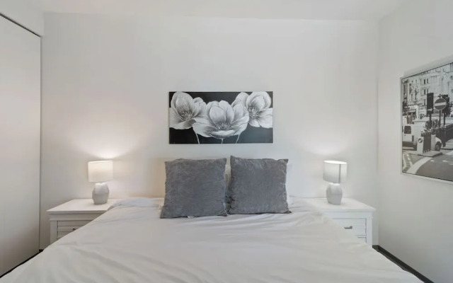 New & Modern  Lux City Escape