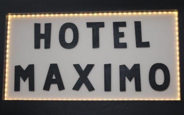 Hotel Maximo