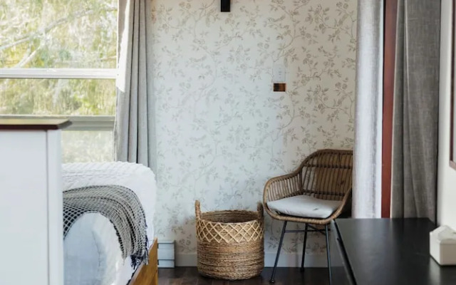 Secluded Oceanfront - Upstairs