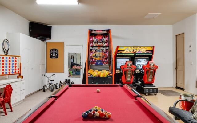 54444her 5 Bedroom Home