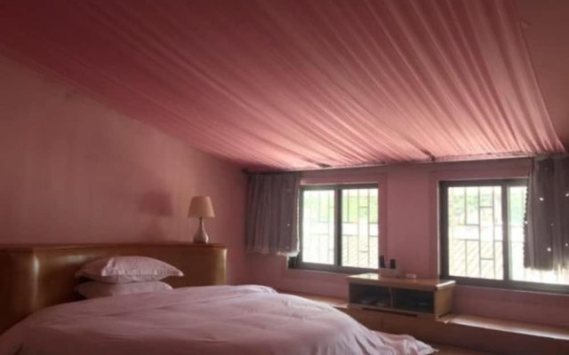 Bamboo House & Hotel