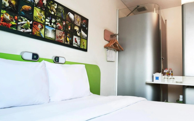 Ibis Budget Semarang Tendean