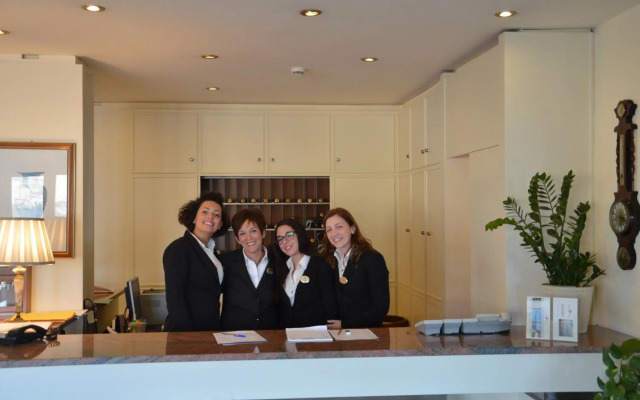 Cristina Hotel