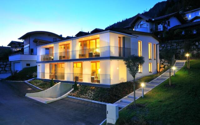 Emma Apartments