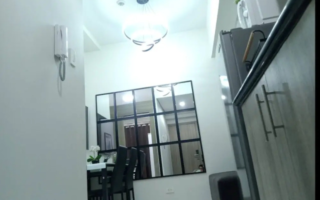 Cozy Luxurious Place Near MOA Picc CCP Free Wi-fi