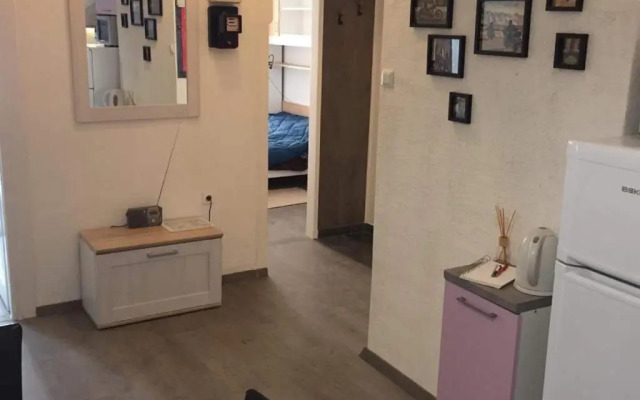 APARTMENT MAX 4 stars