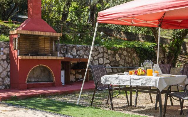 Olive Grove Poolside Apartments
