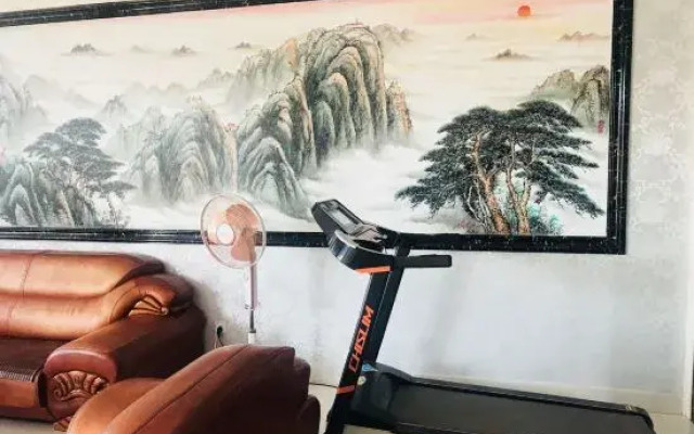Huaxing Business Hotel