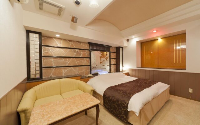 Hotel Wow The King & Queen Himeji-Higashi - Adult Only