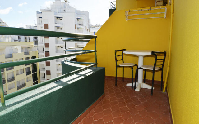 Apartamentos Lindomar