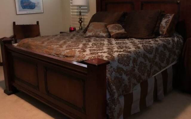 Twelve Oaks Hill Country Inn