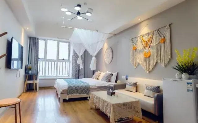 Aurora Apartment (Yangzhou Wanda Store)