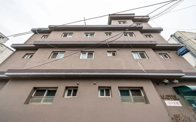 Yangmi Motel