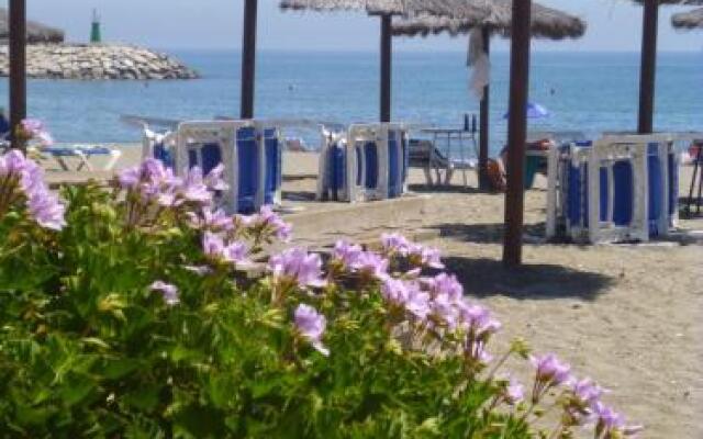 Duquesa Village Apartemento 2115