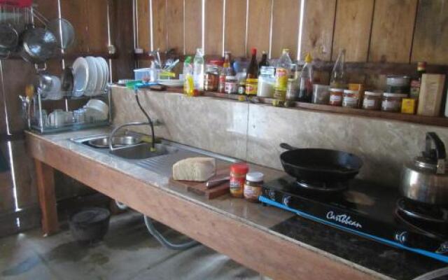 Longvek Hostel
