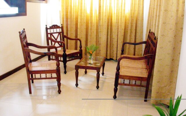 Grand Kandy Villa Hotel