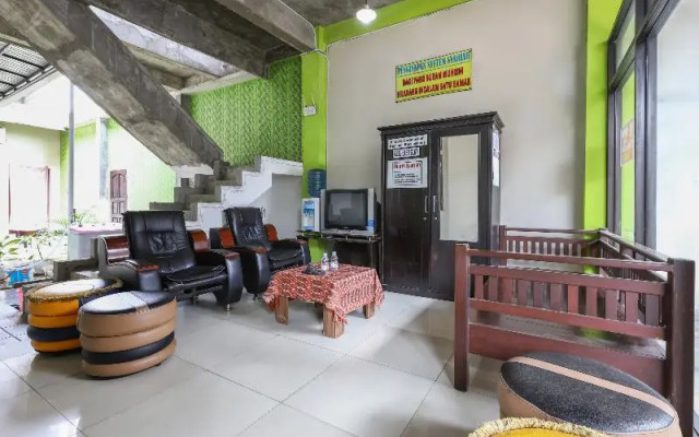 OYO 3830 Dfarys Gh Syariah