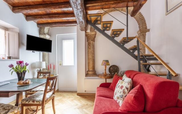 Rome Accommodation - Palazzo Massimo