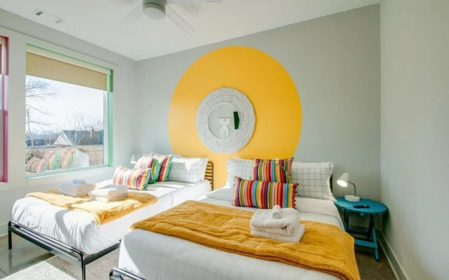 East Nash Lux - 13 Beds City Views