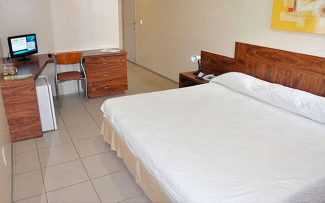 D8 Hotel Express