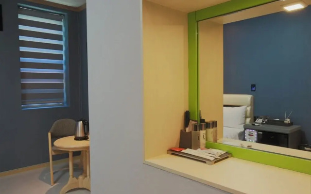 Yangyang JM Self Check-in Motel