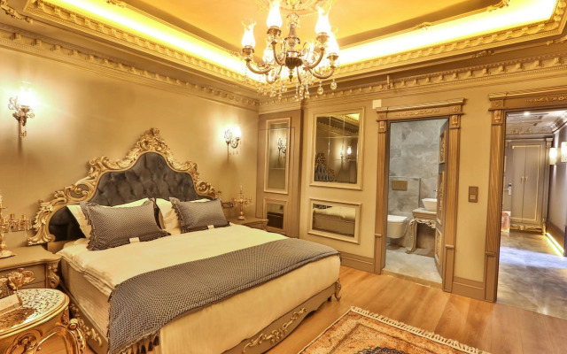 Real King Hotel