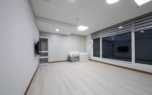 Yeosu Jin Arirang Hostel