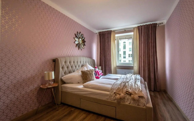 Pastel Art Deco 3BDR Ruterra Apt