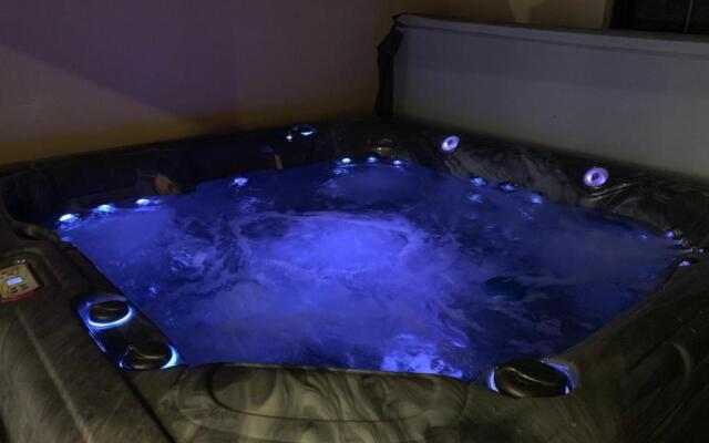 Sylina SPA Avec Jacuzzi Prive