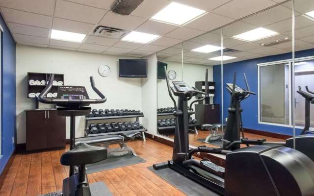 Comfort Suites Tulsa Central