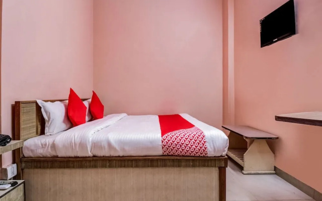 OYO 17250 Hotel Ganesham