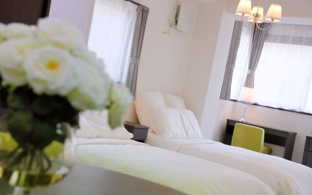 Osaka Namba Rakuraku Hotel