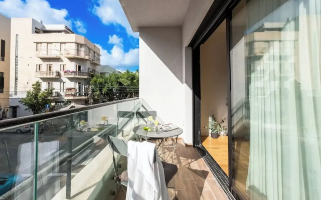 Sunny Chic in TLV Center by Sea N' Rent