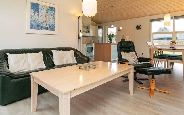 4 Star Holiday Home in Hals