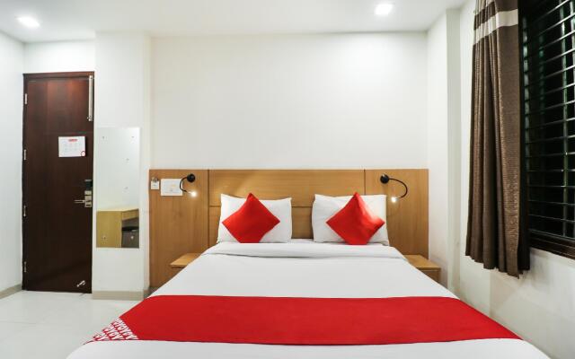 OYO 70849 Hotel Sarvasa Residency