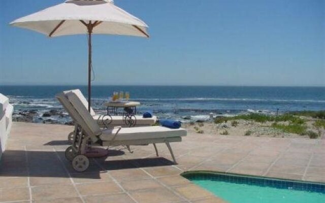 Oystercatcher Lodge