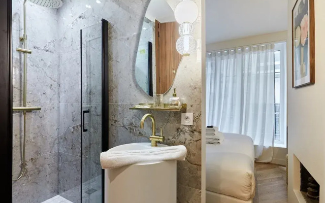 Magnificent 2 Bedrooms Apartment Center of Paris